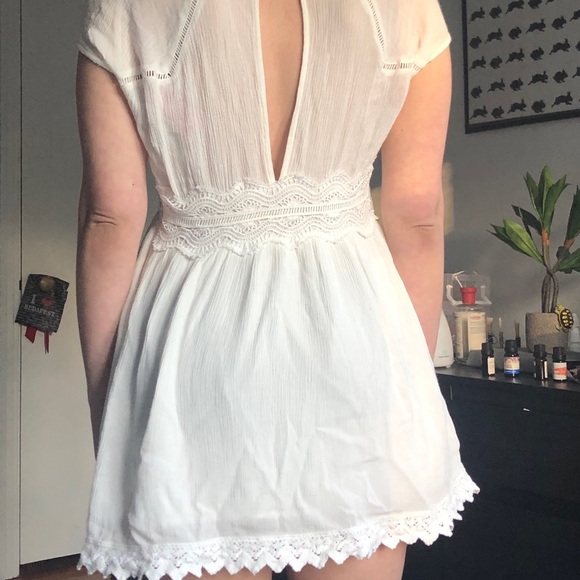 altar’d state white flowy dress - Picture 4 of 4